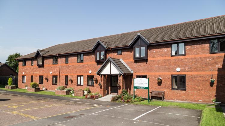 Llys-Y-Tywysog Care Home in Grovesend