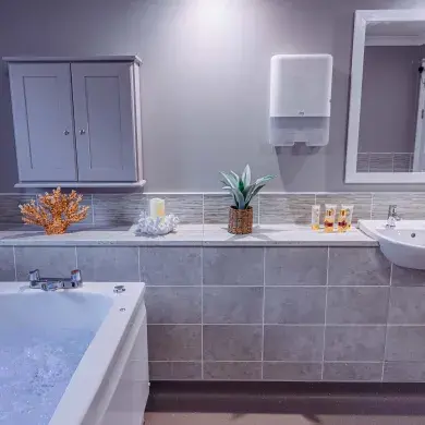 Spa Bathroom at Harper Fields care home in Coventry
